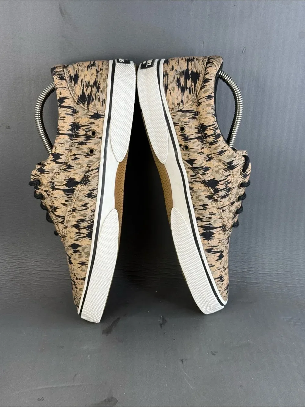 Sperry gently used